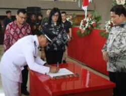 PJ Bupati Minahasa Jemmy Kumendong Kukuhkan Perpanjangan Massa Jabatan 98 Hukum Tua di Kabupaten Minahasa