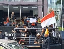 Ormas Adat Brigade Nusa Utara Indonesia (BNUI) Gelar Aksi Demo Di Hotel Swissbell Manado