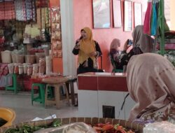 Dorong Partisipasi KB, IPeKB Kota Pekalongan Datangi Pasar Untuk Beri Penyuluhan dan Layanan KB Gratis
