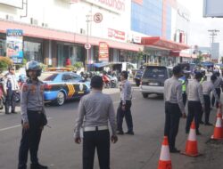 Tertibkan Parkir Liar, Dishub Kota Pekalongan Bersama Satlantas Polres Pekalongan Kota Lakukan Penertiban Persuasif