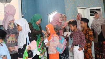 Kebersamaan Ramadan: Bunda PAUD Inggit Soraya Berbagi Cinta untuk Anak Yatim dan Dhuafa