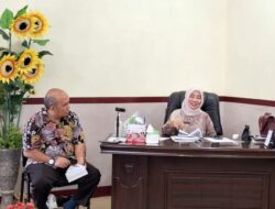 Rogaya Udin Pimpin Rapat Yang dihadiri Pejabat Eselon IV Kepala Madrasah dan Kepala KUA Sekota Manado
