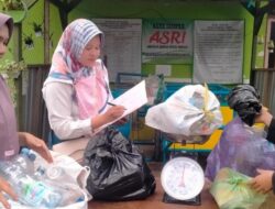 Jadi Desa Mandiri Sampah, Kelurahan Kuripan Yosorejo Terus Kembangkan Bank Sampah