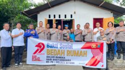 Polres Bitung Gelar Bhakti Sosial Bedah Rumah dalam Rangka Hari Bhayangkara Ke-79