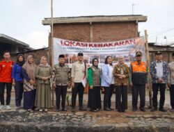 Kunjungi Warga Terdampak Kebakaran, Bupati Kendal Akan Bangunkan Kembali Rumah Korban