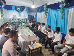 Polres Bitung turunkan puluhan personil untuk pastikan Ibadah Pemakaman Alm. Felix Mandalika berjalan aman kondusif