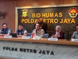 Empat Pelaku Manipulasi Data dan Penjualan SIM Card Teregistrasi Ditangkap Polda Metro Jaya