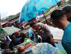 Kapolsek Lembeh Selatan Tunjukkan Aksi Kemanusiaan Saat Bantu Evakuasi Lansia Sakit