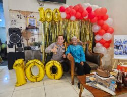 Kapolres Bitung Hadiri Syukuran seorang Kakek yang Genap Usia 100 Tahun