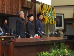 RAPAT PARIPURNA: Persetujuan Hasil Evaluasi Kemendagri atas Perubahan APBD 2025