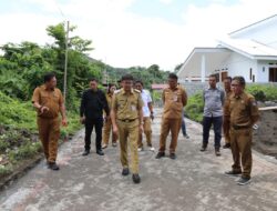 Wali Kota Andrei Angouw Tinjau Pembangunan Jalan Paving di Mapanget dan Malalayang